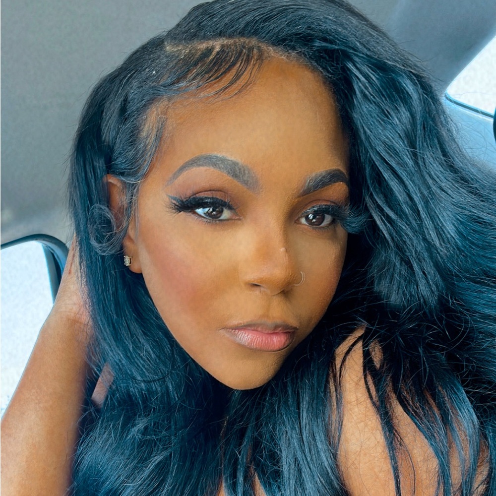 Meet your Posher, Toni